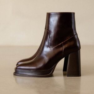 Bobbie’s Marnie Boots Passion Black